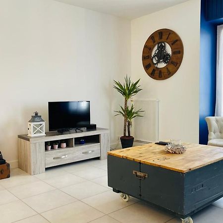 Superb Apartment 10 Min Walk From The Castle Amboise Luaran gambar